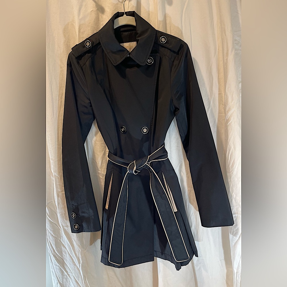 Laundry by Shelli Segal black raincoat with khaki trim, small